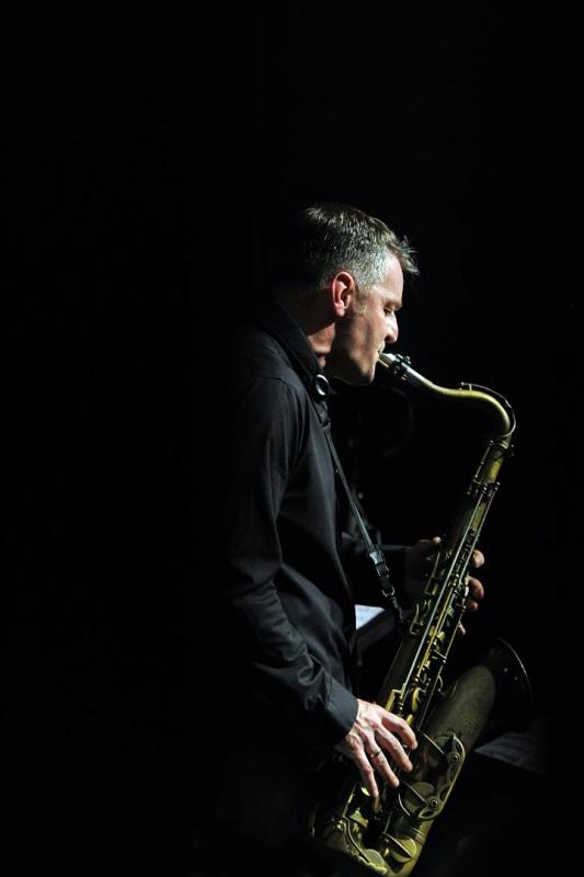 Soloist Gordon Mcneil wows the crowd at Birnam Arts Centre, July 2014