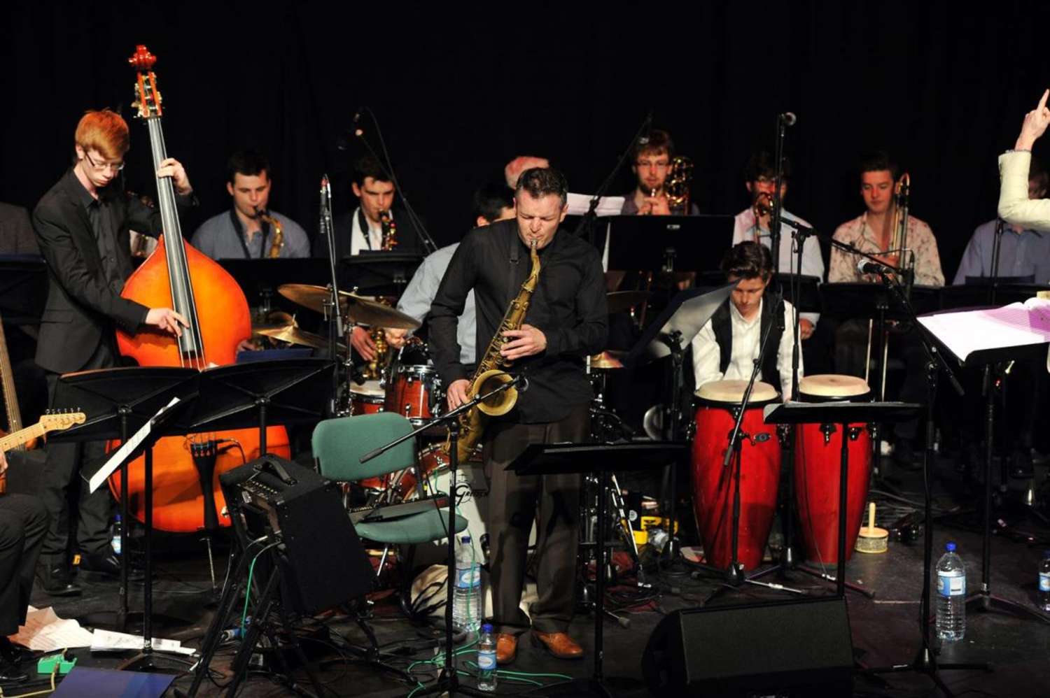 Soloist Gordon Mcneil wows the crowd at Birnam Arts Centre, July 2014