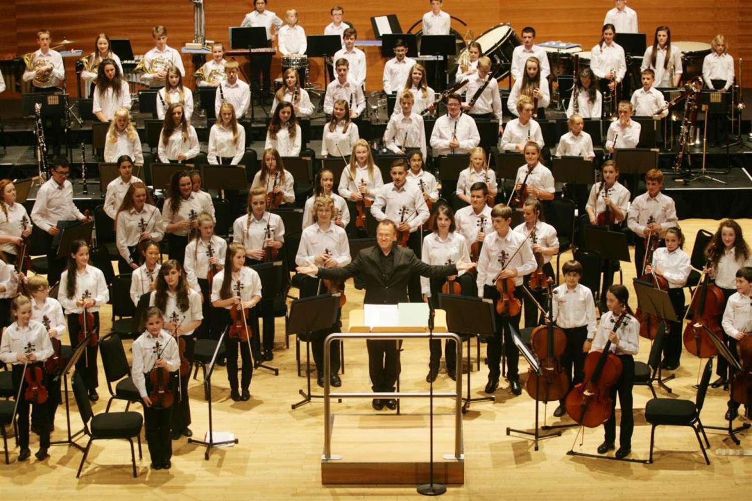 Conductor Roland Kieft taking his bow at Perth Concert Hall in July 2014