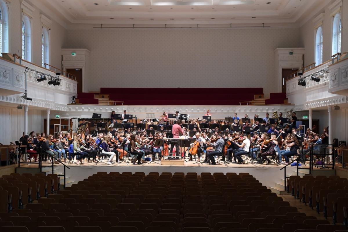 Rehearsals with conductor Nicholas Collon at Glasgow City Halls, April 2015
