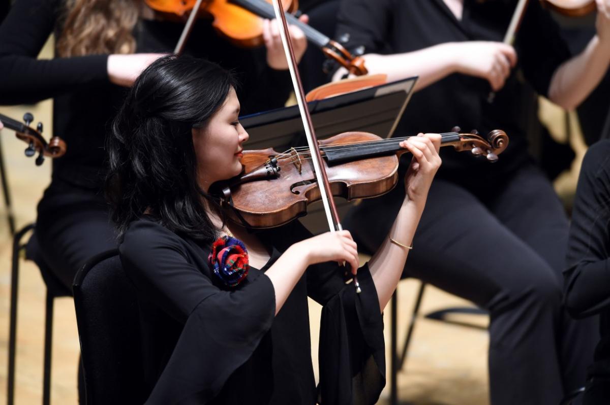 Leader of NYOS Symphony Orchestra, Ye Ye Xu at City Halls, Glasgow 9/4/16