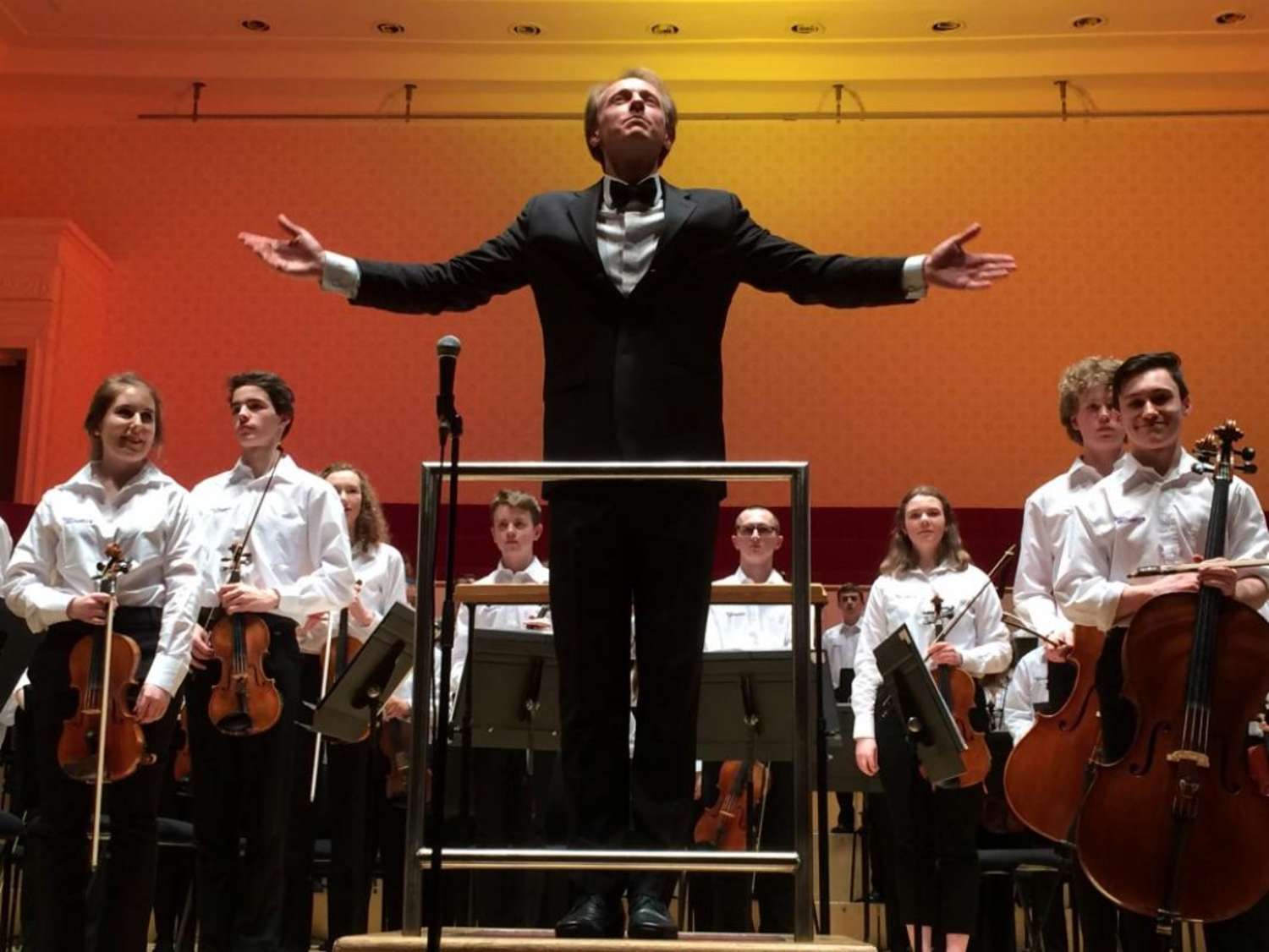 The delightful Maxime Tortelier and NYOS Senior Orchestra enjoying the rapturous applause at Glasgow's City Halls, April 2017